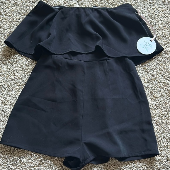 NWT✨ Black Romper (xs) - Picture 1 of 4
